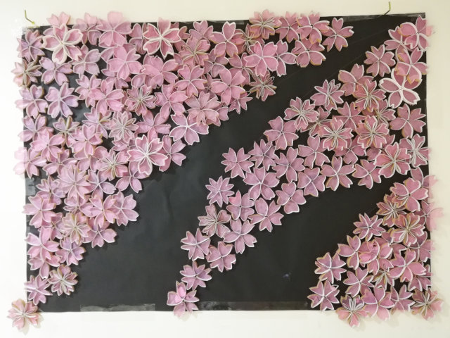 壁面創作　桜（R4年4月）